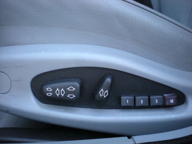 2003 BMW 3 series 2WD 4dr Heat