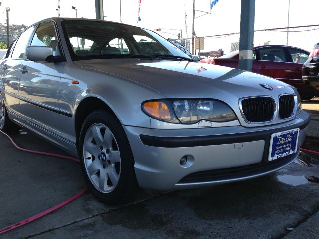 2003 BMW 3 series 2WD 4dr Heat