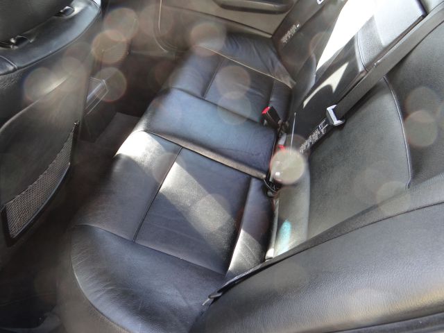 2004 BMW 3 series 2WD 4dr Heat