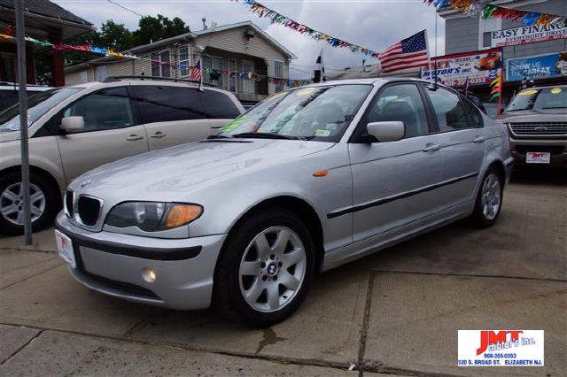 2004 BMW 3 series 2WD 4dr Heat
