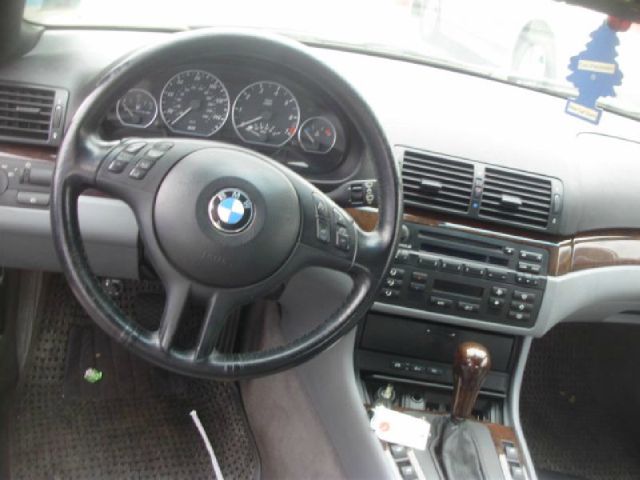 2004 BMW 3 series W/6-passenger Seating