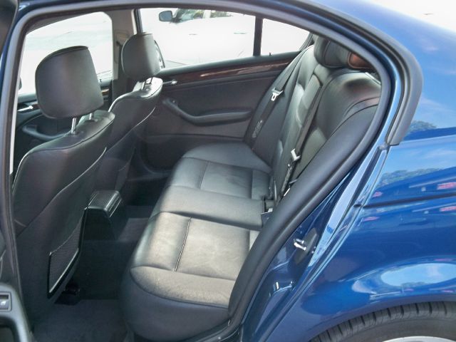 2004 BMW 3 series 2WD 4dr Heat