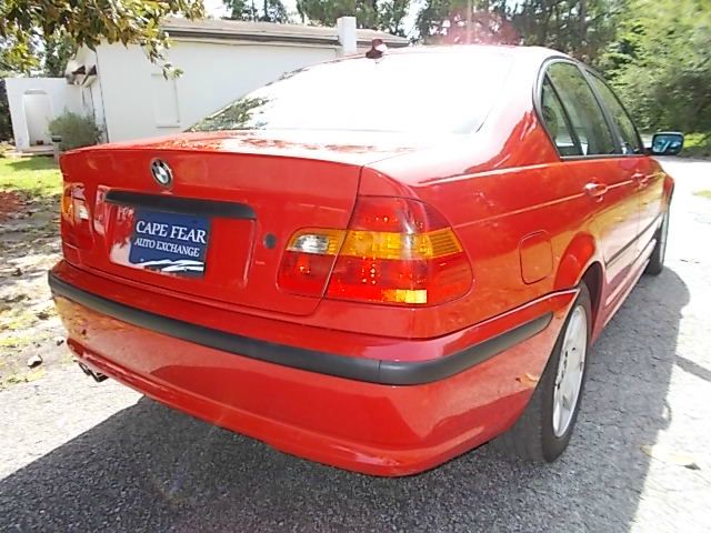 2004 BMW 3 series 2WD 4dr Heat