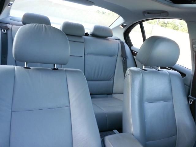 2004 BMW 3 series 4WD 4dr Heat