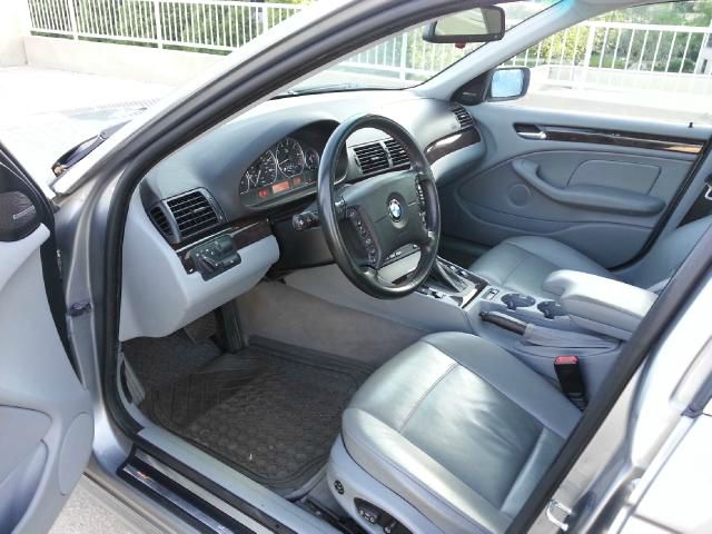 2004 BMW 3 series 4WD 4dr Heat