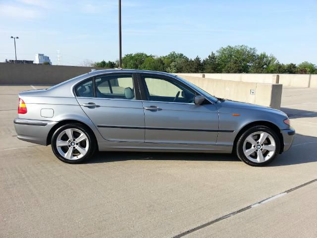 2004 BMW 3 series 4WD 4dr Heat