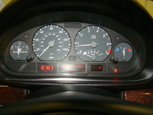 2004 BMW 3 series FX2