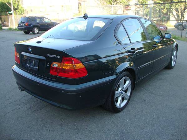 2004 BMW 3 series 2WD 4dr Heat