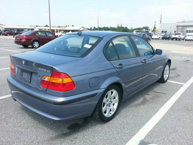 2004 BMW 3 series 2WD 4dr Heat
