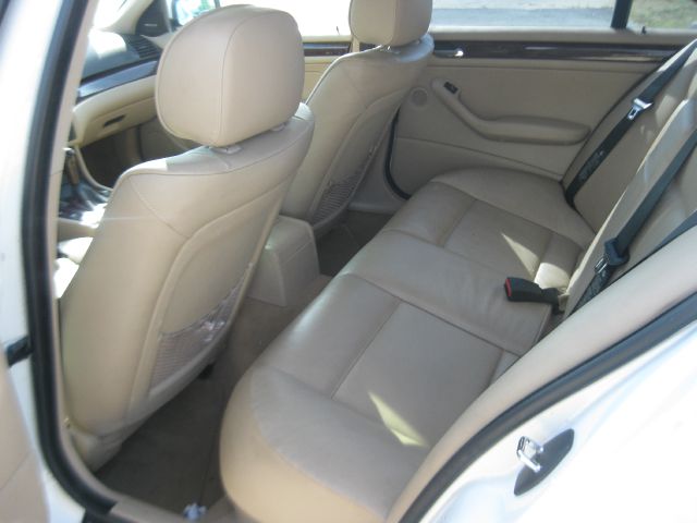 2004 BMW 3 series 4WD 4dr Heat