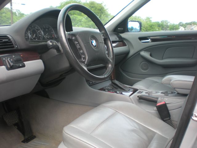 2005 BMW 3 series 4WD 4dr Heat
