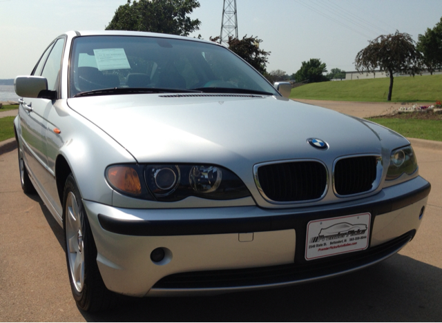2005 BMW 3 series 2WD 4dr Heat
