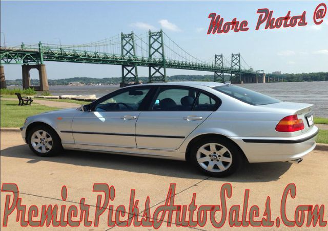 2005 BMW 3 series 2WD 4dr Heat