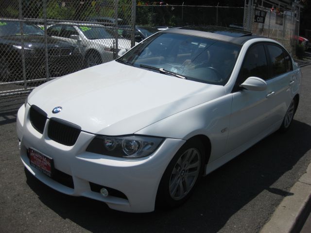 2006 BMW 3 series 2WD 4dr Heat