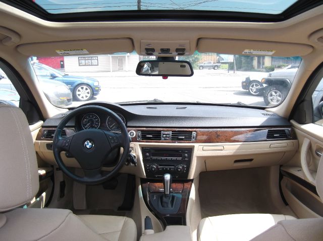 2006 BMW 3 series 4WD 4dr Heat