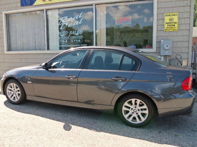 2006 BMW 3 series 2WD 4dr Heat