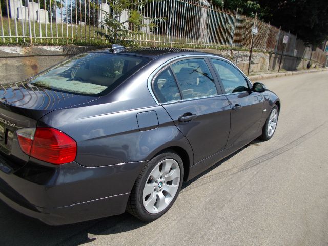 2006 BMW 3 series 4WD 4dr Heat