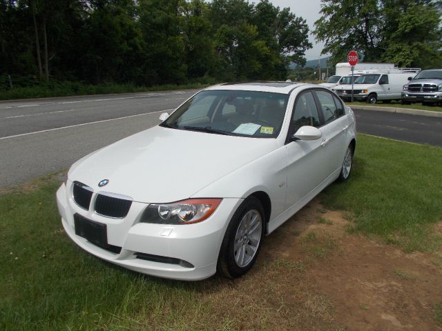2006 BMW 3 series 2WD 4dr Heat