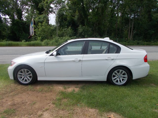 2006 BMW 3 series 2WD 4dr Heat