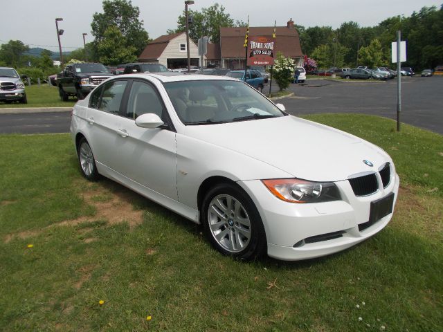 2006 BMW 3 series 2WD 4dr Heat
