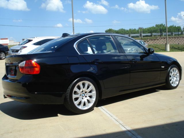 2006 BMW 3 series 4WD 4dr Heat