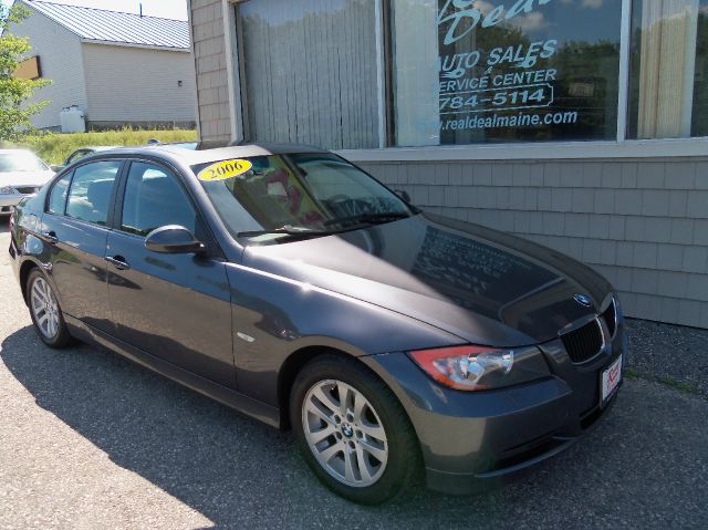 2006 BMW 3 series 2WD 4dr Heat