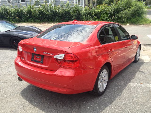 2006 BMW 3 series 2WD 4dr Heat