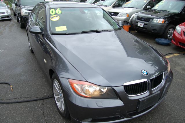 2006 BMW 3 series 2WD 4dr Heat