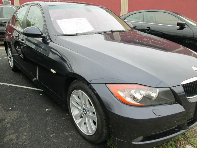 2006 BMW 3 series 2WD 4dr Heat