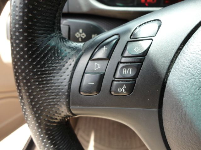 2006 BMW 3 series W/6-passenger Seating