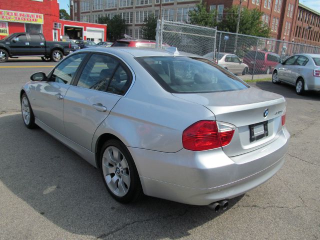 2006 BMW 3 series 4WD 4dr Heat