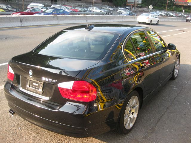 2006 BMW 3 series 4WD 4dr Heat