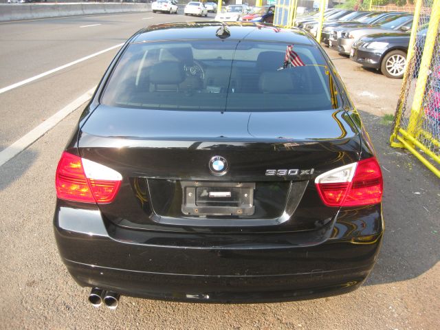 2006 BMW 3 series 4WD 4dr Heat