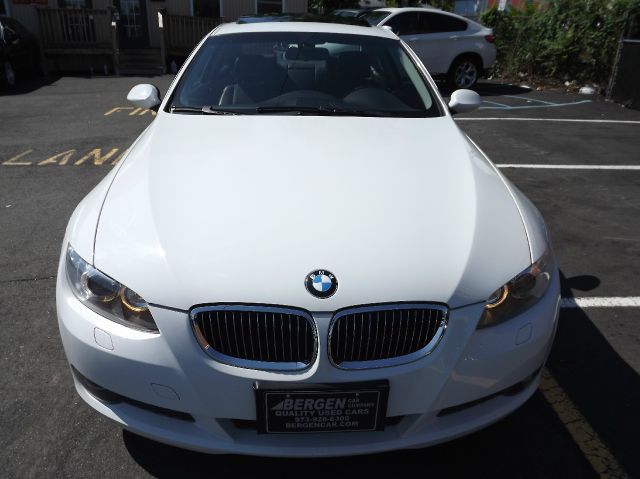 2007 BMW 3 series LS/ 9 Passenger