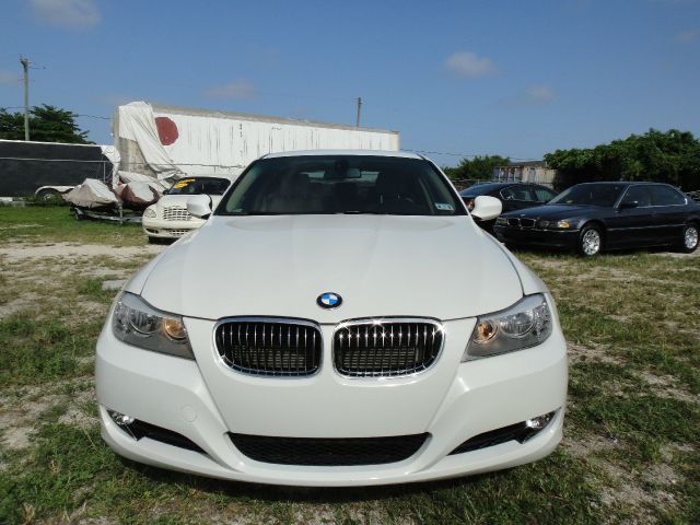 2011 BMW 3 series Supercab-short-xlt-4wd-e85-sync-1 Owner