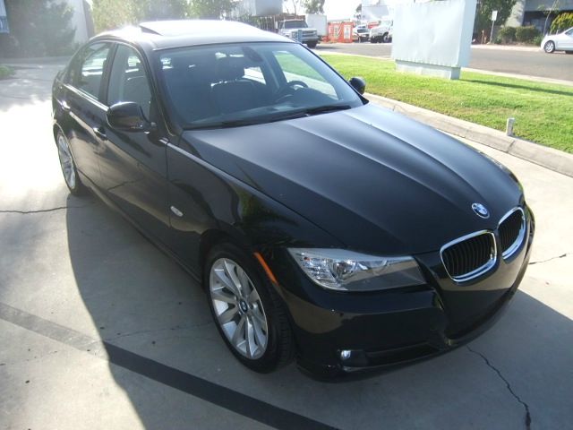 2011 BMW 3 series SE Automatic 4X4 Beutiful