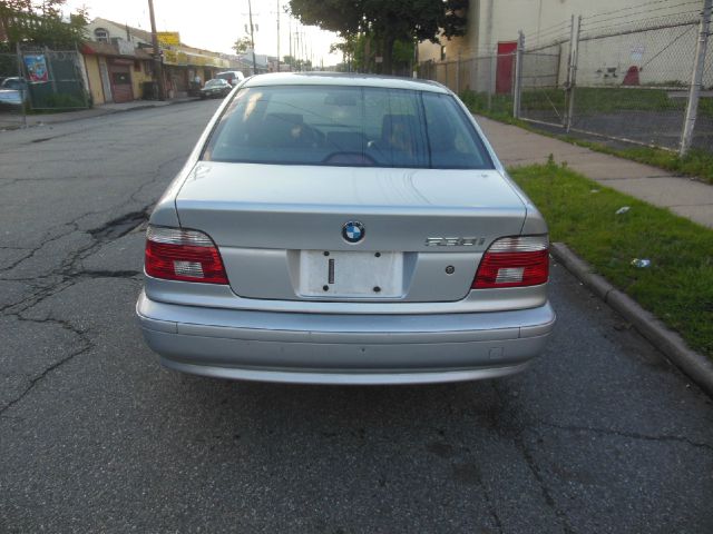 2002 BMW 5 series L.T. 4-w.d. 5.3L