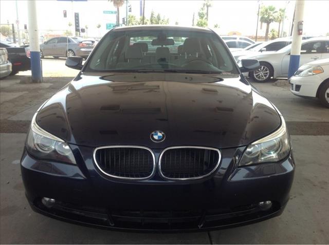 2006 BMW 5 series LTZ Leather Sunroof Nav Dvd-tv