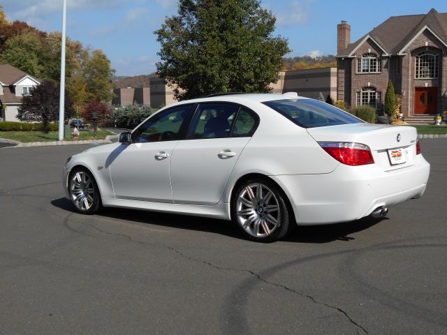 2008 BMW 5 series CE FWD 7-passen