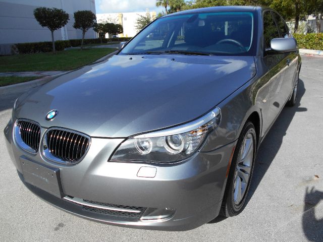 2009 BMW 5 series 4dr LX Deluxe