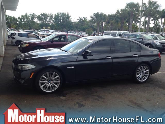 2011 BMW 5 series Luxury Premier
