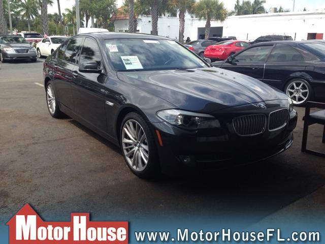 2011 BMW 5 series Luxury Premier