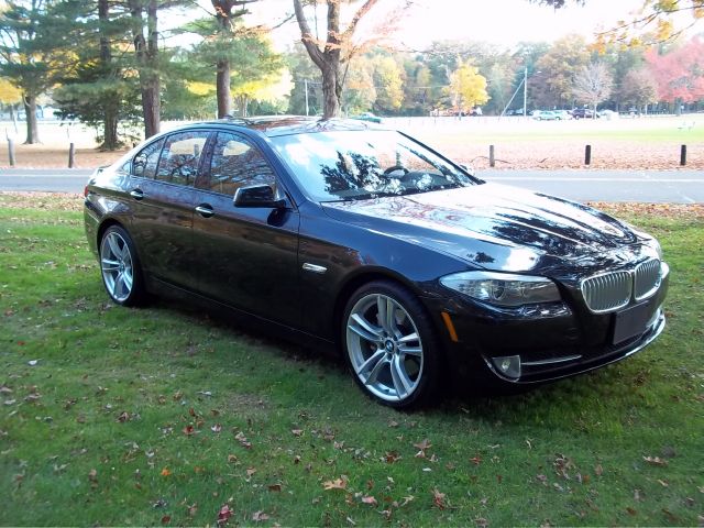 2011 BMW 5 series Luxury Premier