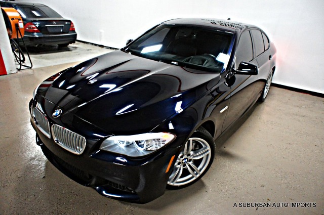 2011 BMW 5 series Base W/technology Package (A5)