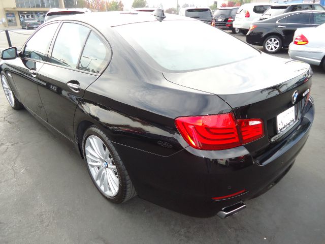 2011 BMW 5 series Luxury Premier