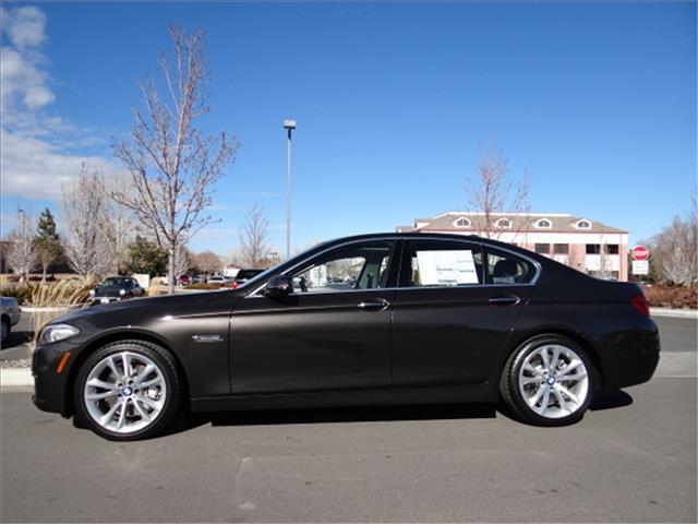 2014 BMW 5 series Se/fullyloaded
