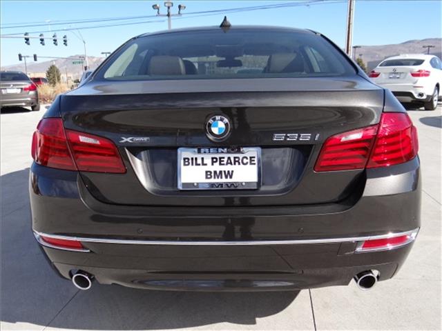 2014 BMW 5 series Se/fullyloaded