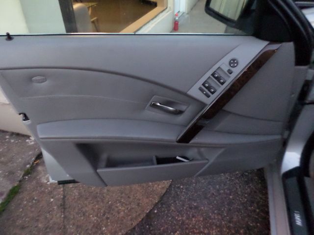 2004 BMW 5 series QUAD CAB SLT Laramie