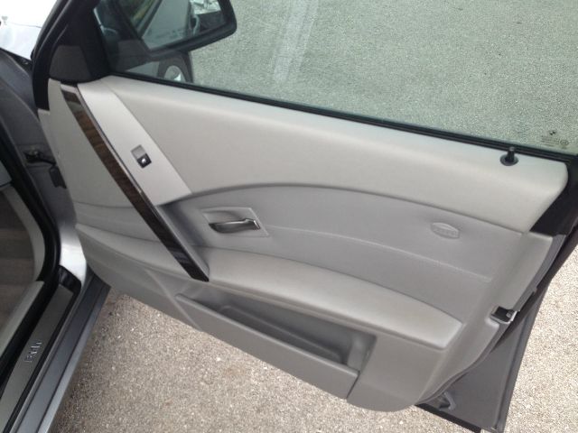 2005 BMW 5 series QUAD CAB SLT Laramie