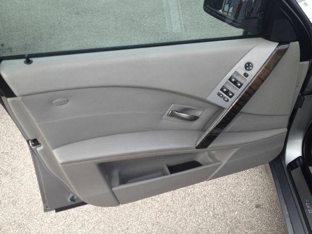 2005 BMW 5 series QUAD CAB SLT Laramie